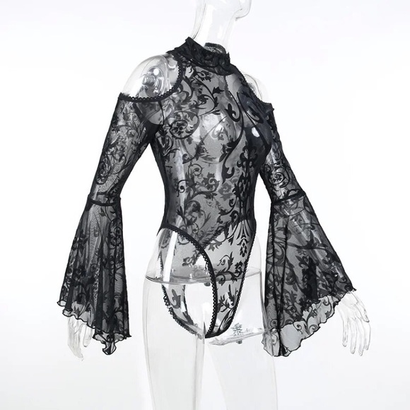 Black cold shoulder flare sleeve bodysuit - Picture 14 of 15